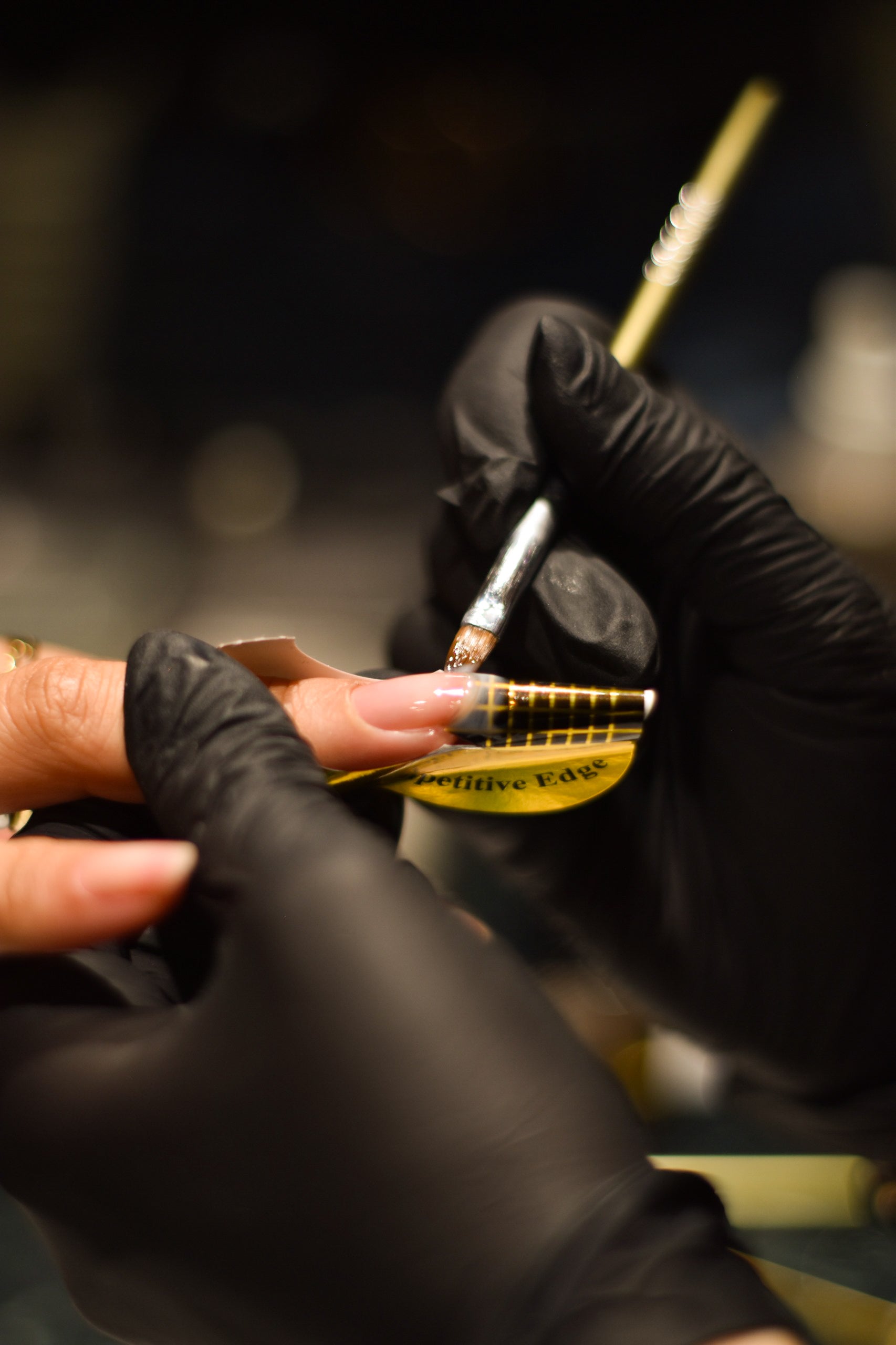 Alongamento pensado para quem deseja comprimento e definição com naturalidade.
A técnica prioriza leveza, estrutura equilibrada e acabamento discreto, proporcionando um resultado harmonioso e duradouro.